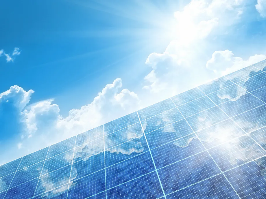 Imagine contact panouri fotovoltaice